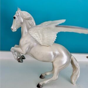 Vintage 1983 Breyer Animal Creations Pegasus Horse Model # 209 Retired